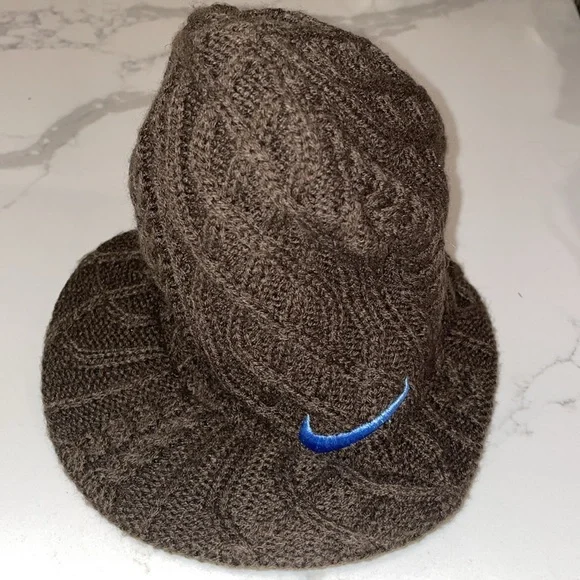 Nike Hat Youth Reversible Brown Blue Knit Sideways Rim Beanie Logo Swoosh Kids S - Picture 2 of 10